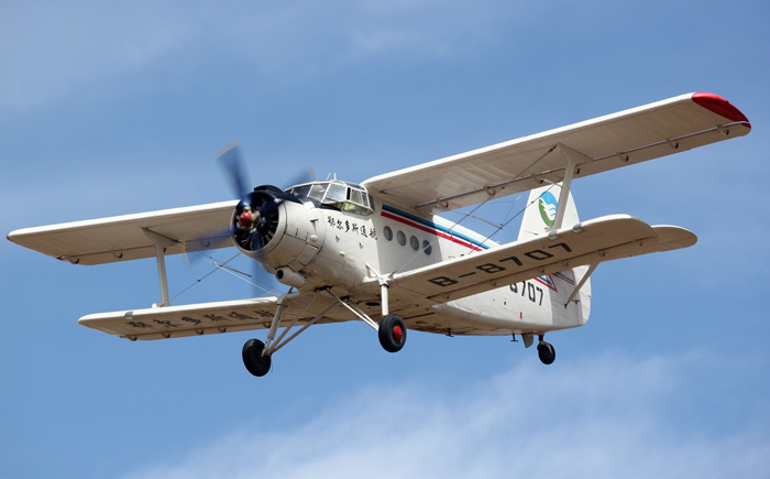 運-5飛機可以噴灑農藥.png