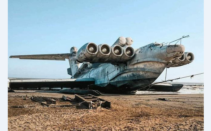 這架飛機會“鐵掌水上漂”，你會嗎？2.jpg